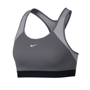 Nike Women’s motion adapt high supper sports bra